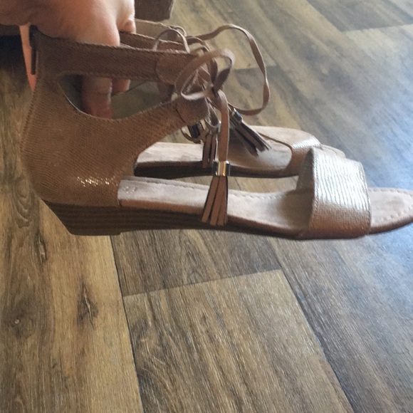 Sandals - Picture 2 of 6